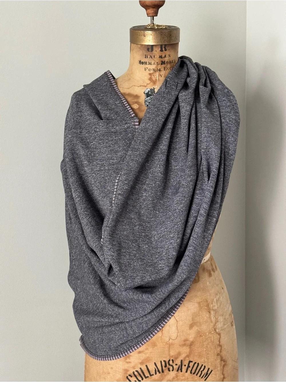 Lululemon Vinyasa Scarf in Mauvelous Heathered Black Grey Hyper Stripe